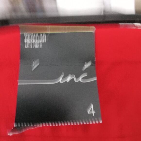 NWT WOMENS INTERNATIONAL CONCEPTS MID RISE RED SHORTS SIZE 4 - Picture 3 of 4